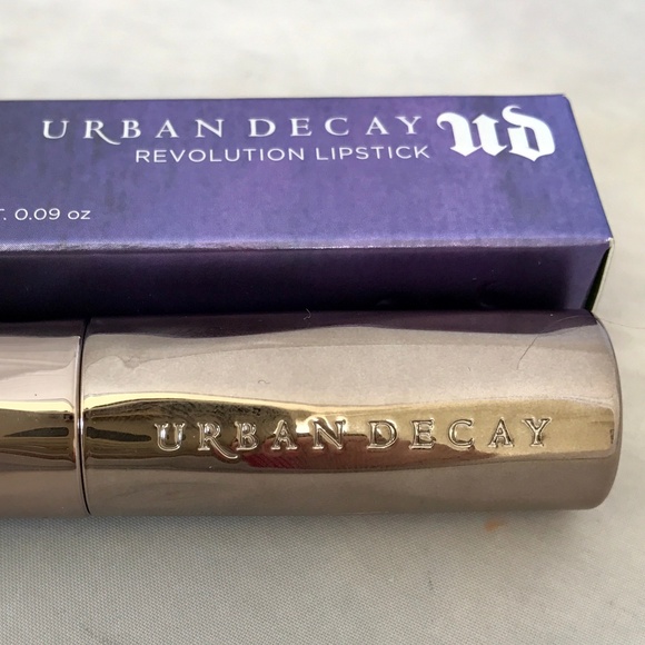 NIB-Urban Decay Revolution Lipstick - Picture 6 of 7